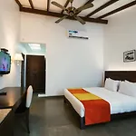 La Calypso Hotel